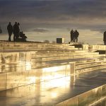 Man sieht eine Treppe